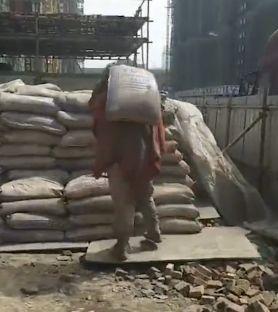 卸水泥视频,高效便捷的施工瞬间