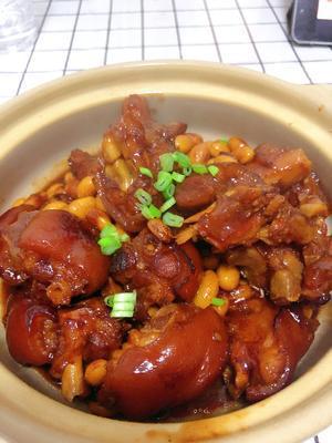 炖猪蹄视频,营养滋补，美味可口，轻松学会的烹饪秘诀