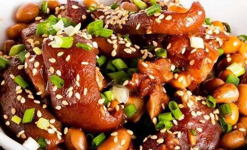 炖猪蹄视频,营养滋补，美味可口，轻松学会的烹饪秘诀