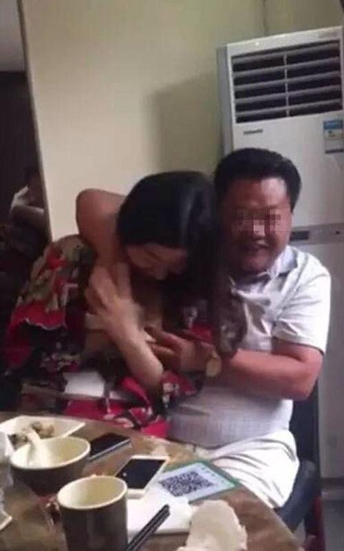 办公室摸胸视频,摸胸视频引发热议