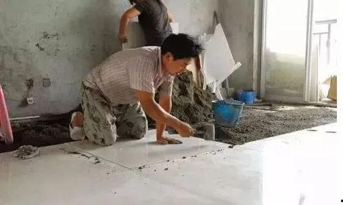 瓦工贴砖视频,从基层处理到完美收尾