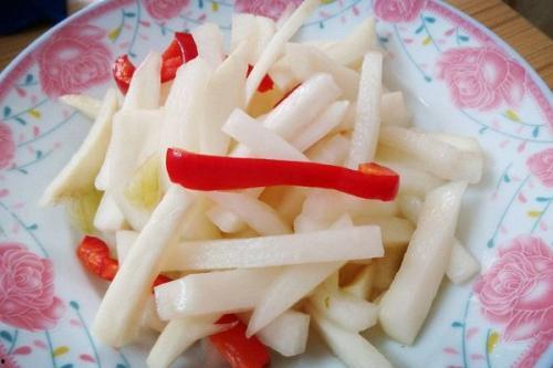 白萝卜腌制视频,白萝卜腌制教程，轻松学会传统风味