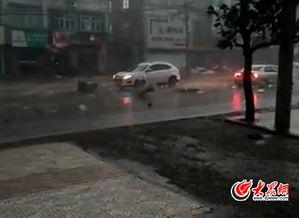 大暴雨视频,城市瞬间变泽国