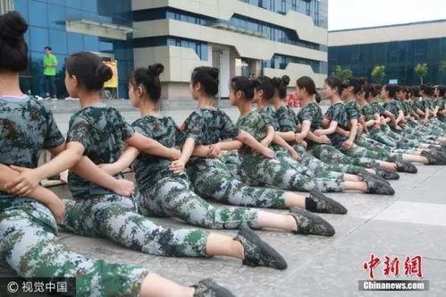 军训舞蹈视频,青春律动，共筑国防梦