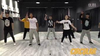 教学街舞视频,跟随节奏，舞动青春风采