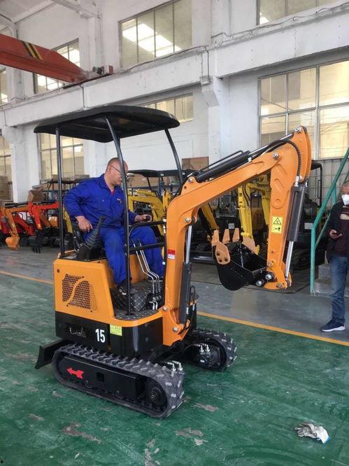 挖机机视频,挖掘机操作技巧与现场实况解析