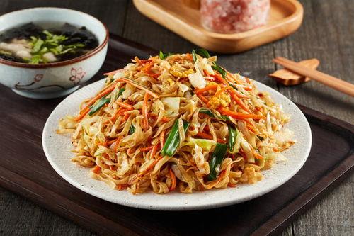 炒河粉视频,家常美味轻松做