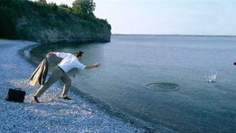 打水漂的视频,揭秘打水漂的绝妙技巧