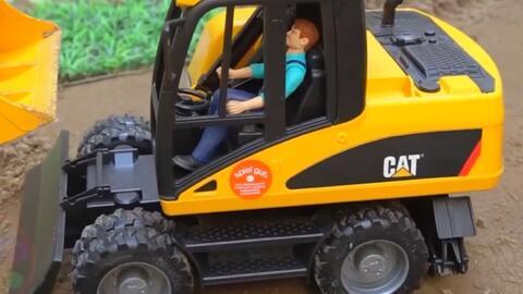 挖土机儿童视频,儿童欢乐时光的挖掘机视频回顾
