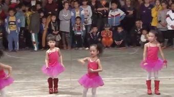 4人舞蹈视频,探寻四人舞蹈的和谐韵律